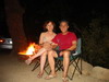 그 로맨틱 여행을 위해 불을 붙이자. 어떤가요? 저녁시간 캠프파이어 불꽃으로 한층 더 로맨틱한가요?